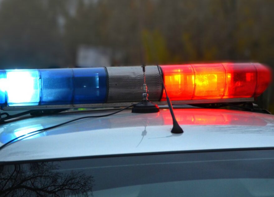 Девушка без прав улетела в кювет на дороге в Тверской области