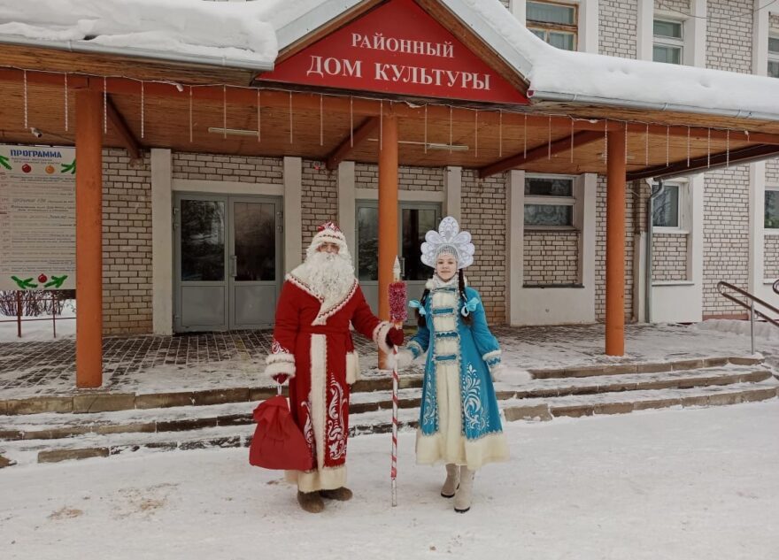 Дед Мороз и Снегурочка поздравили жителей Тверской области с Новым годом