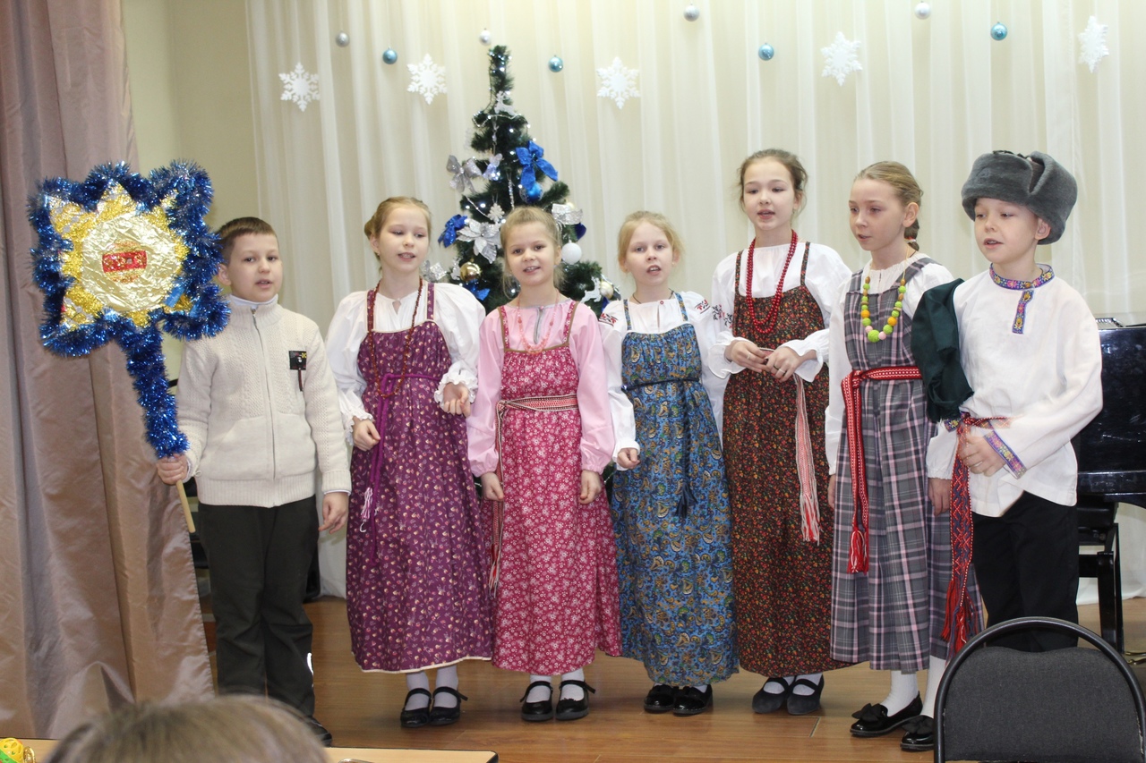 В Лихославле дети и родители прошли рождественский квест