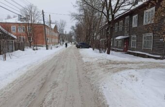 Два пешехода попали под колёса кроссовера в Тверской области Два пешехода попали под колёса кроссовера в Тверской области