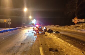 Водитель "Лады" скончался после столкновения с фурой в Тверской области