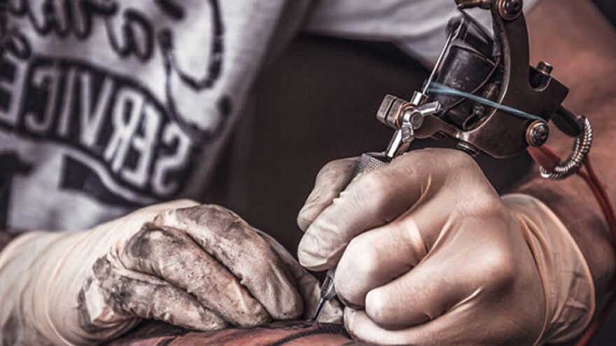 В Тверской области мужчину жёстко наказали за татуировку