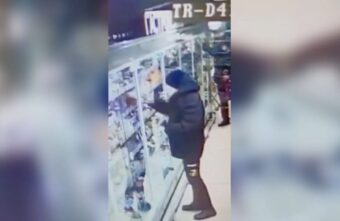 Молодого похитителя колбасы поймали в Тверской области Молодого похитителя колбасы поймали в Тверской области