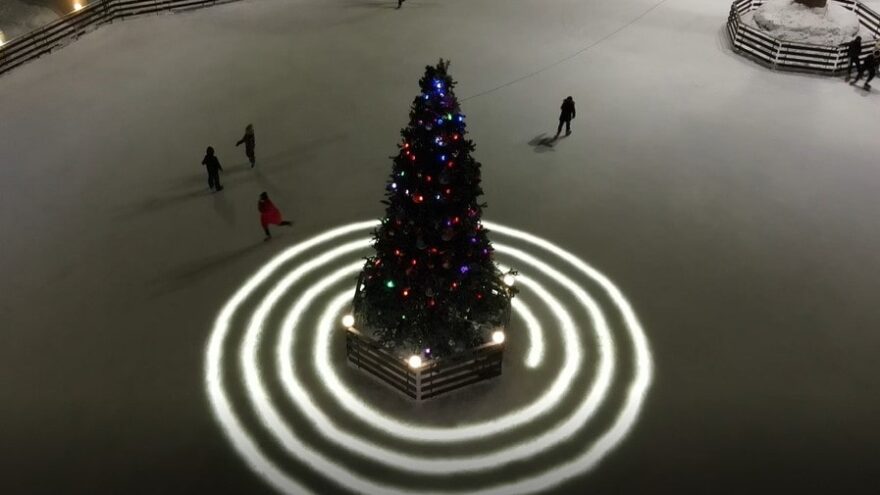 В Твери продолжают работать катки