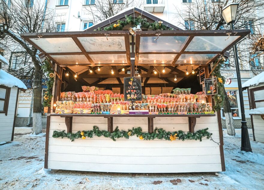 В Твери продолжает работу Рождественская ярмарка