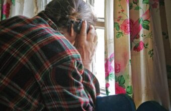 Житель Тверской области хотел, но не смог убить свою бабушку Житель Тверской области хотел, но не смог убить свою бабушку