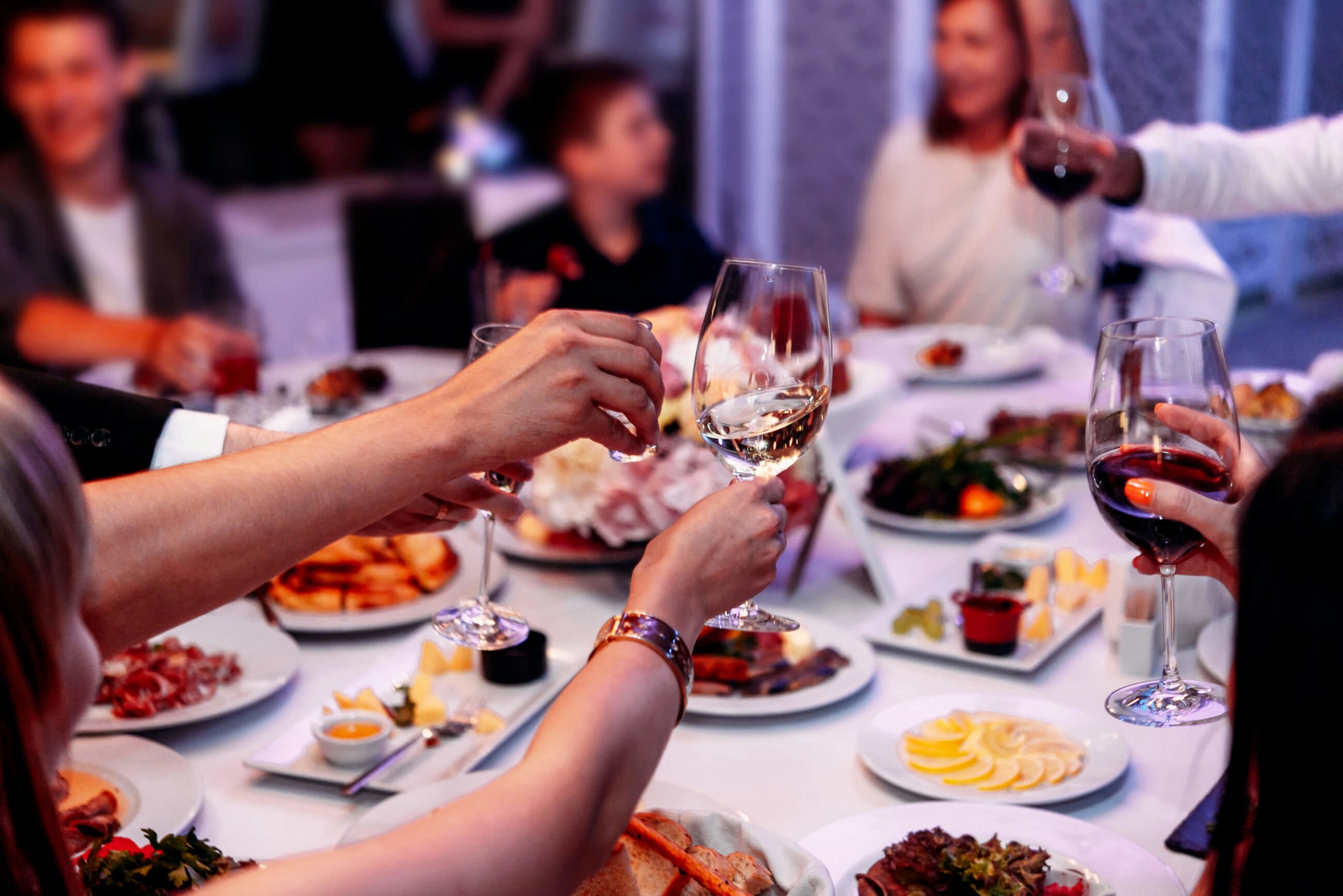 Девушке из Тверской области грозит колония за "шалость" на застолье