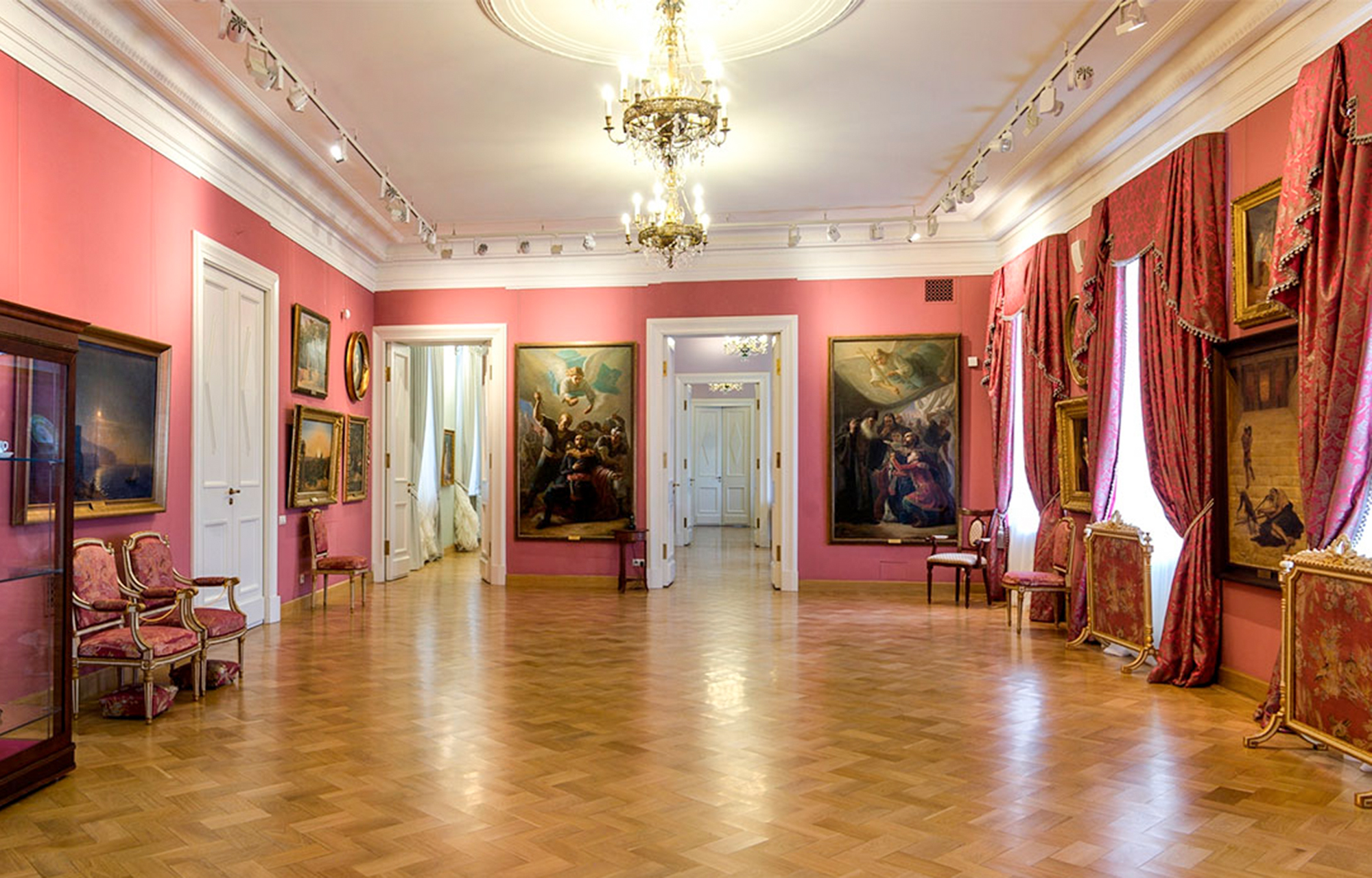 Губернатор Игорь Руденя поздравил с юбилеем Тверскую областную картинную галерею