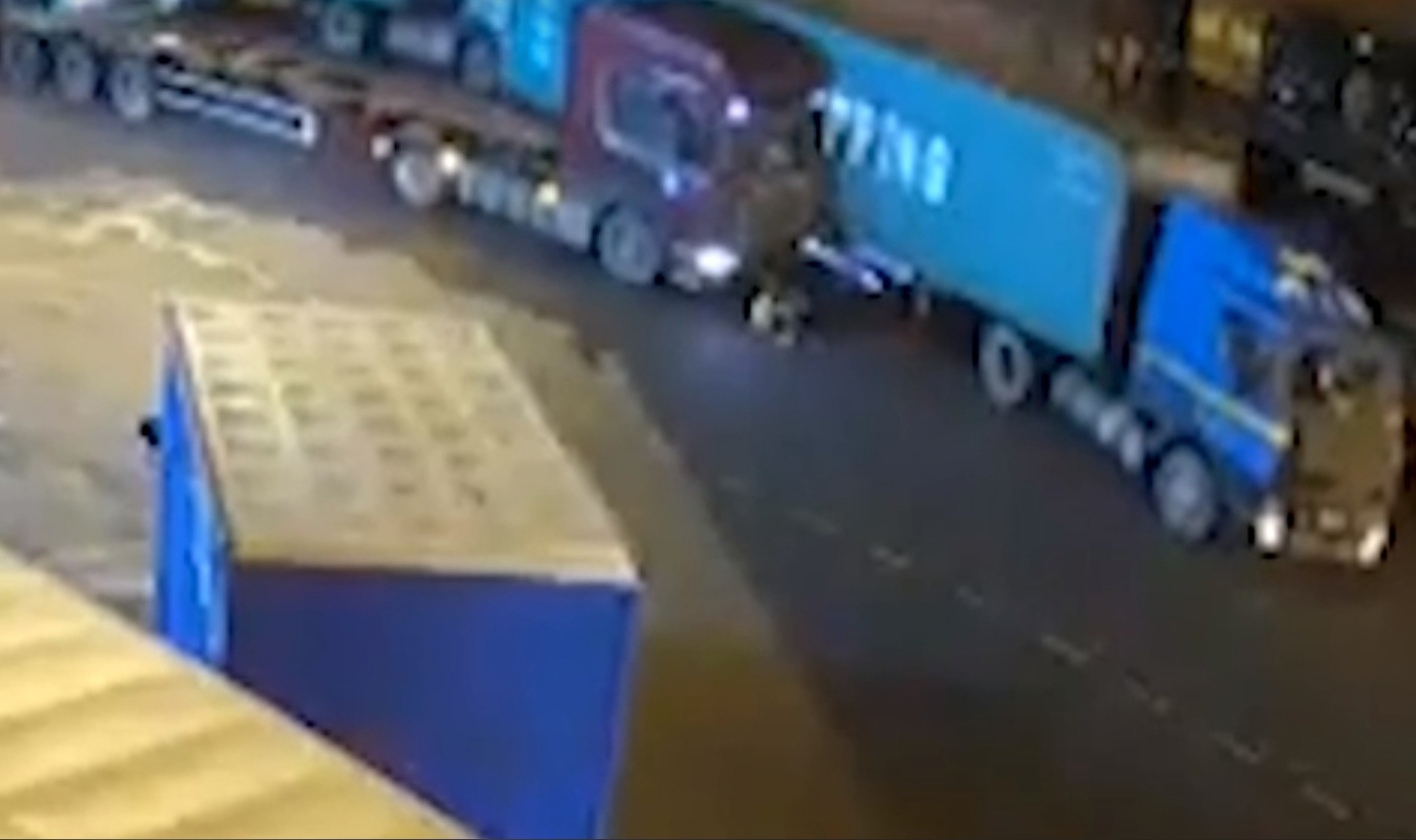 Условным сроком отделался водитель, который "под кайфом" задавил тверского дальнобойщика
