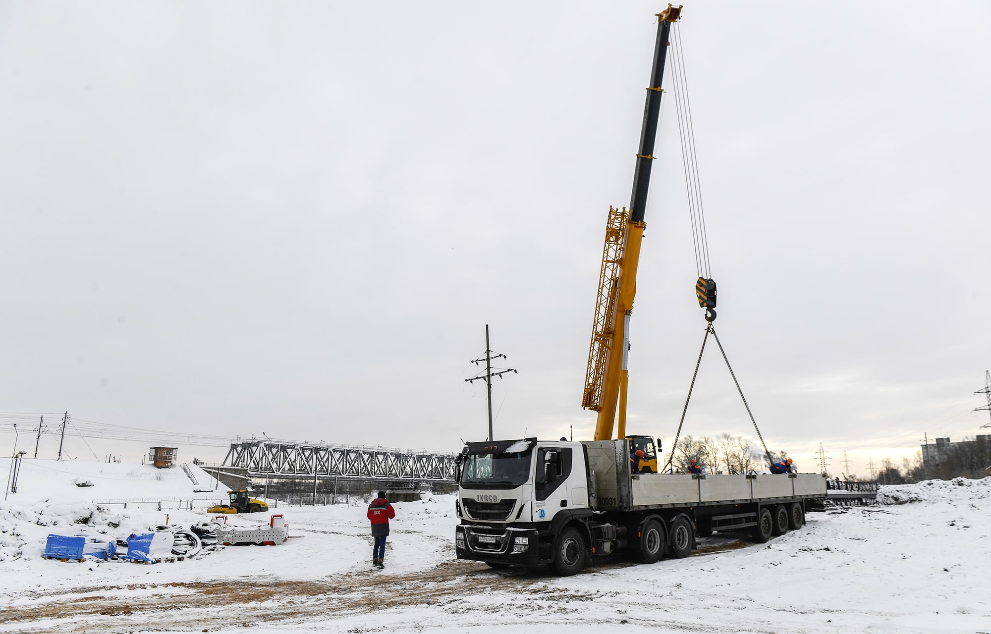 Губернатор Игорь Руденя провел совещание на площадке строительства Западного моста в Твери
