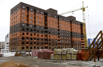 Игорь Руденя осмотрел площадку строительства новых домов для переселения жителей Морозовского городка в Твери