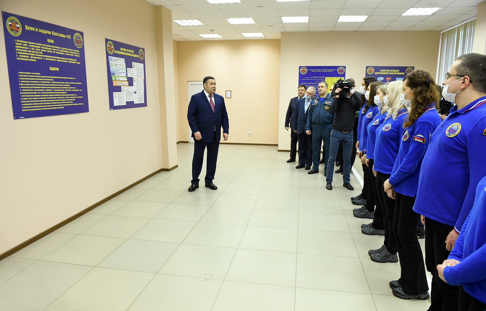 Губернатор Игорь Руденя поздравил сотрудников Центра обработки вызовов 112 с пятилетием службы
