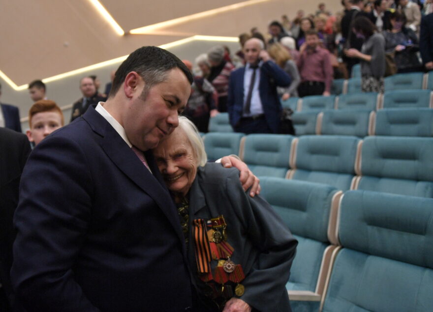 За кадром: ТОП-10 неформальных фотографий с губернатором Игорем Руденей