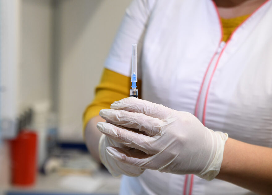 Почти 650 тысяч жителей Тверской области привились от коронавируса