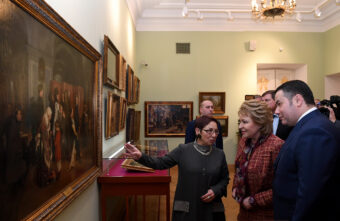 Губернатор Игорь Руденя поздравил с юбилеем Тверскую областную картинную галерею
