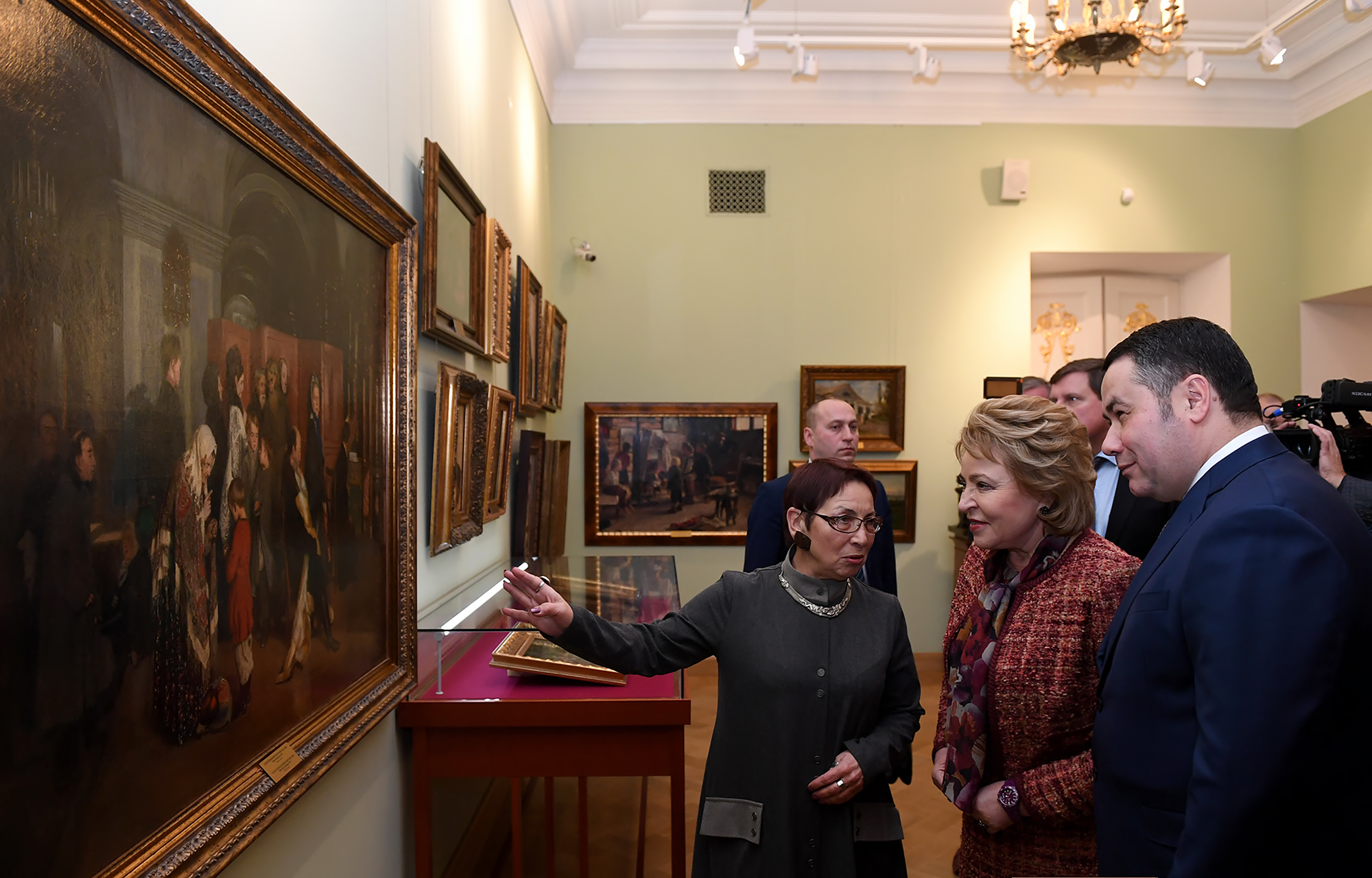 Губернатор Игорь Руденя поздравил с юбилеем Тверскую областную картинную галерею