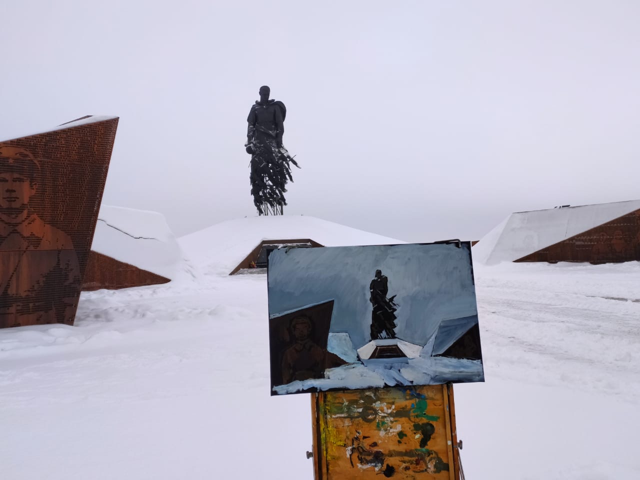 Тверские художники нарисовали Ржевский мемориал Советскому солдату