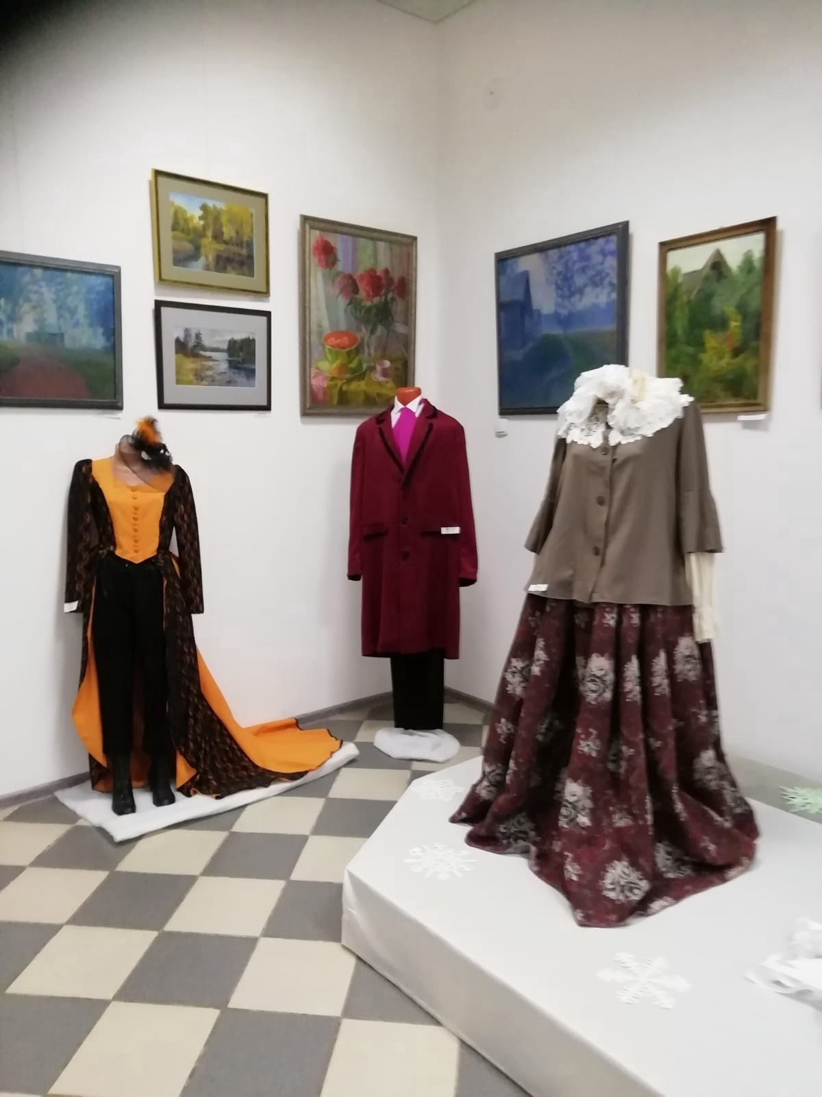 Коллекцию костюмов народного театра покажут в Вышнем Волочке