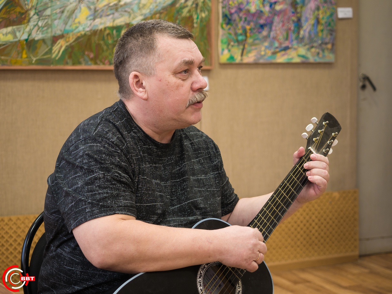 Художник-философ открыл свою выставку в Вышнем Волочке