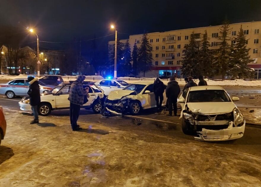 В Твери виновник ДТП получил перелом носа