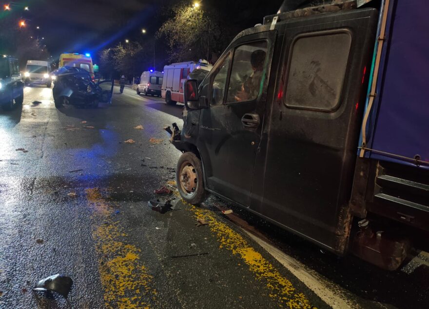 В Твери уснувший газелист устроил тройное ДТП