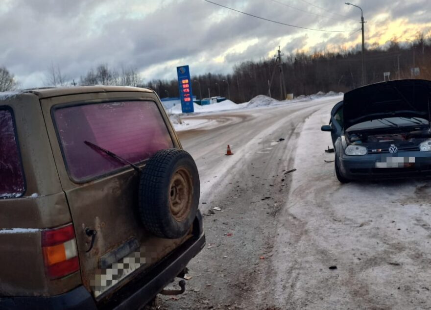 В Тверской области молодой водитель устроил ДТП на встречной полосе В Тверской области молодой водитель устроил ДТП на встречной полосе