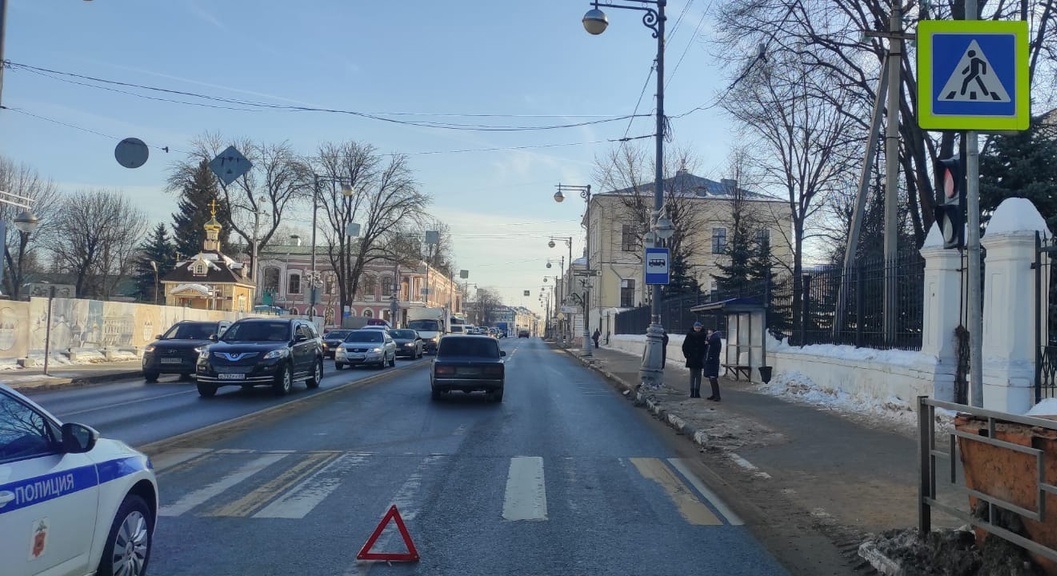 Девушка попала под колёса машины на "зебре" в Твери