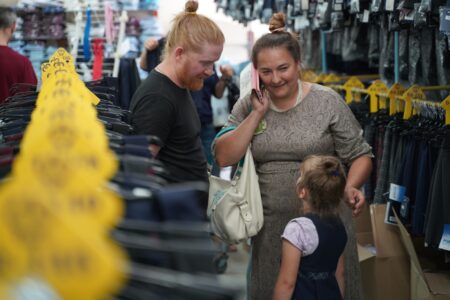 В Тверской области начали составлять списки получателей бесплатной школьной формы В Тверской области начали составлять списки получателей бесплатной школьной формы
