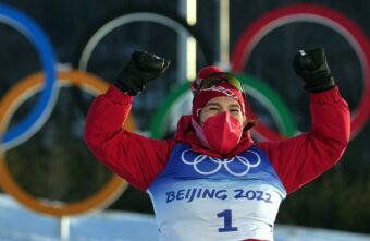 Лыжница Наталья Непряева из Пекина поблагодарила жителей Тверской области Лыжница Наталья Непряева из Пекина поблагодарила жителей Тверской области