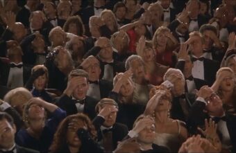 Театрал из Твери решил сэкономить, но лишился нескольких десятков тысяч