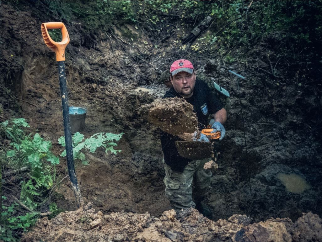 Поисковики выяснили судьбу экипажа Пе-2, разбившегося в Тверской области