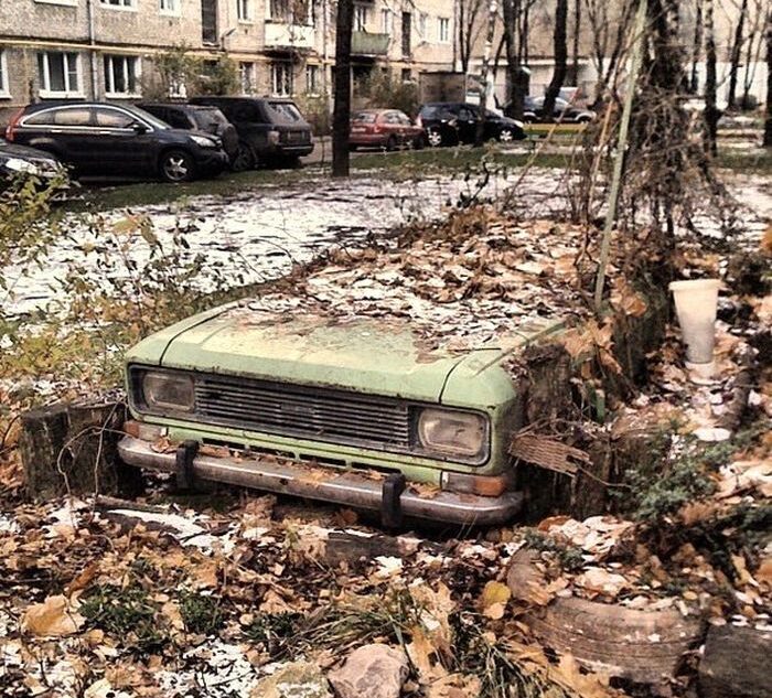 Из центра Твери уберут брошенный автомобиль