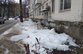 Стали известны подробности инцидента с падением сосульки на мужчину в Твери