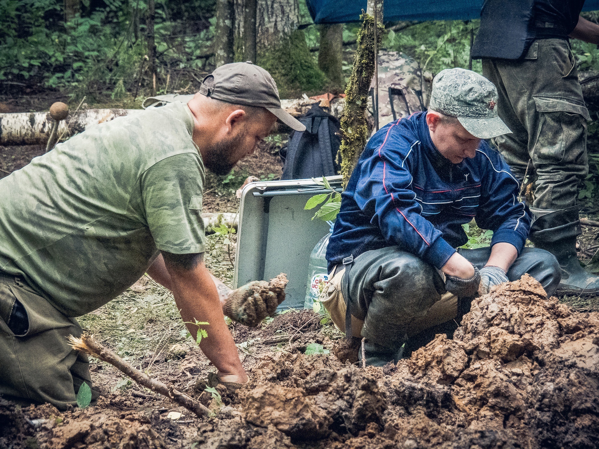 Поисковики выяснили судьбу экипажа Пе-2, разбившегося в Тверской области