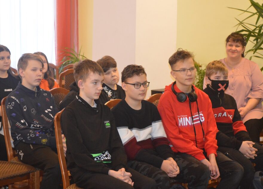 Детям из Тверской области рассказали про историю матерных слов