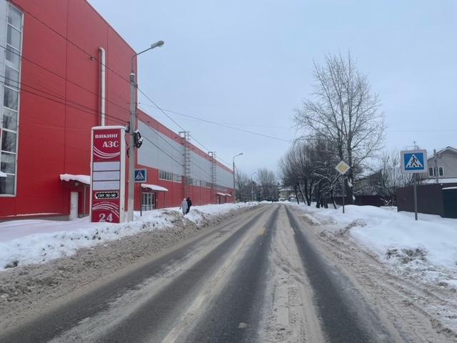 Женщина и ребёнок попали под колёса машины в Твери