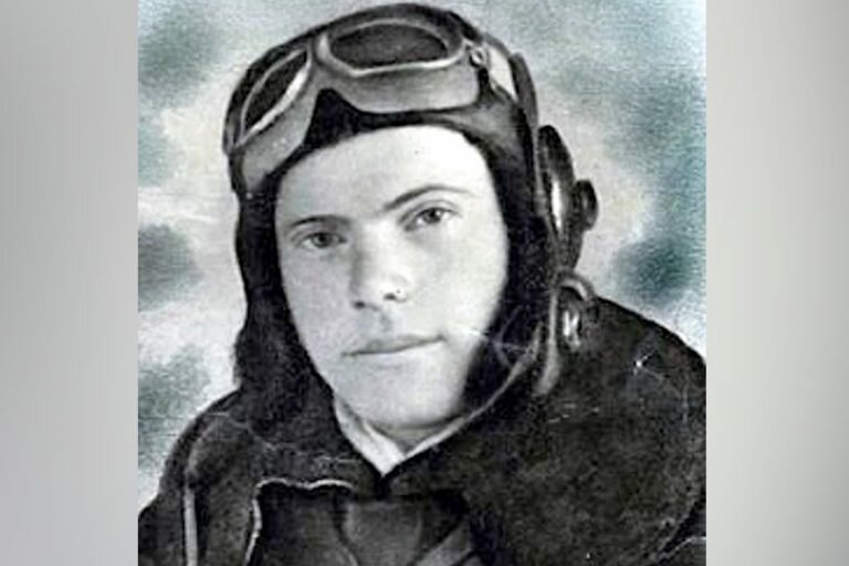 В Тверской области вспоминают подвиг лётчика Алексея Севастьянова