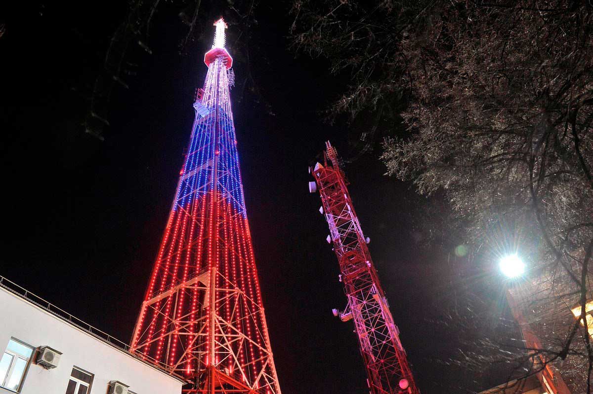 На телебашне в Твери включают подсветку в поддержку спецоперации на Украине