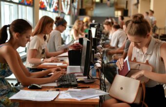 Первокурсникам Тверской области могут дать большую скидку на обучение Первокурсникам Тверской области могут дать большую скидку на обучение