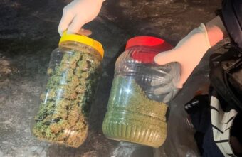 В Тверской области задержали наркокурьера с крупной партией марихуаны В Тверской области задержали наркокурьера с крупной партией марихуаны