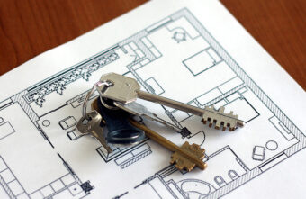 Семьи Торопецкого района получили субсидию на покупку жилья