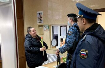 Тверские судебные приставы пожелали женщинам весны в душе Тверские судебные приставы пожелали женщинам весны в душе