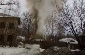 Пожарные потушили загоревшийся дом в Тверской области Пожарные потушили загоревшийся дом в Тверской области