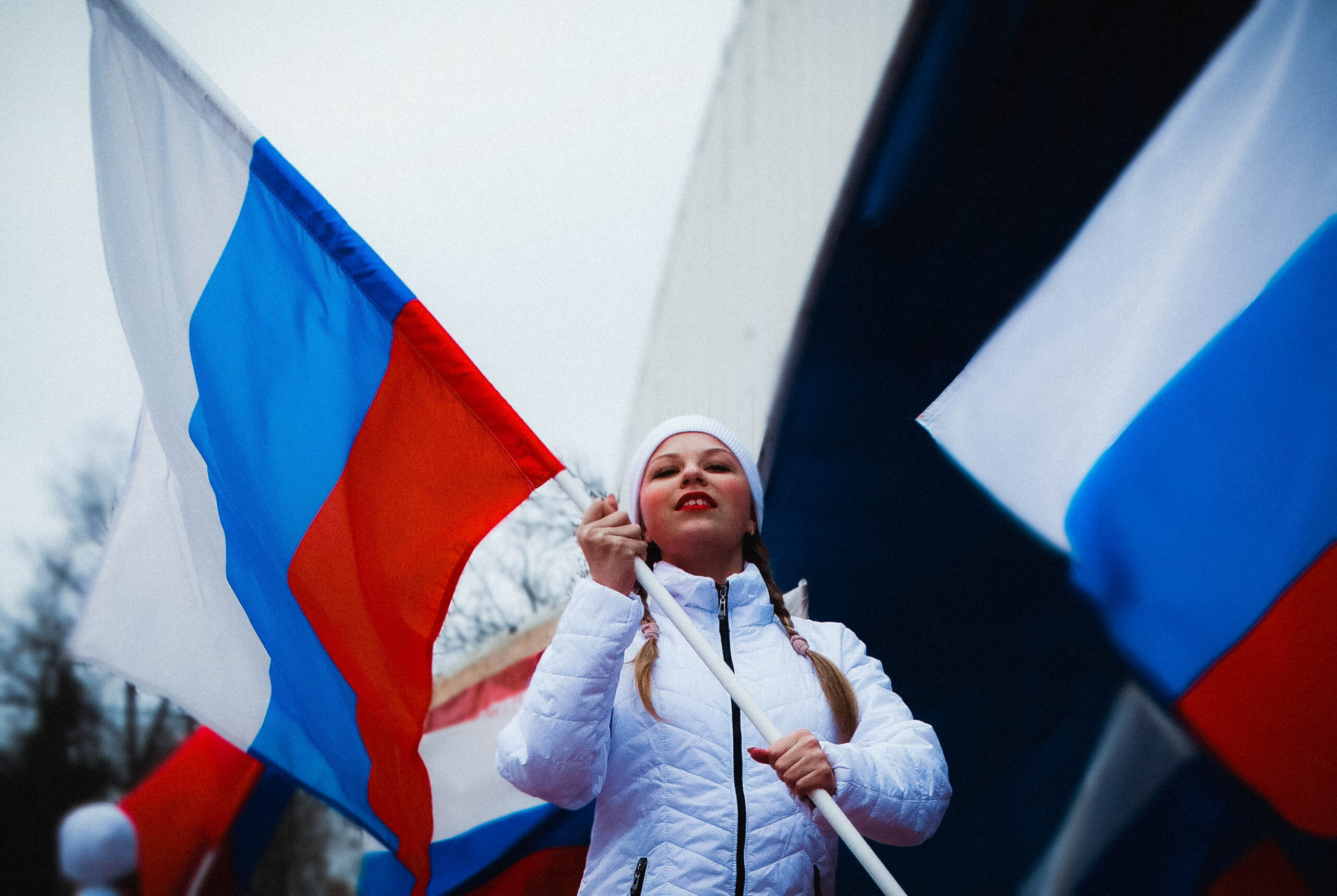 Крым сегодня телеграмм. Весенние флаги. Весенние флажки.