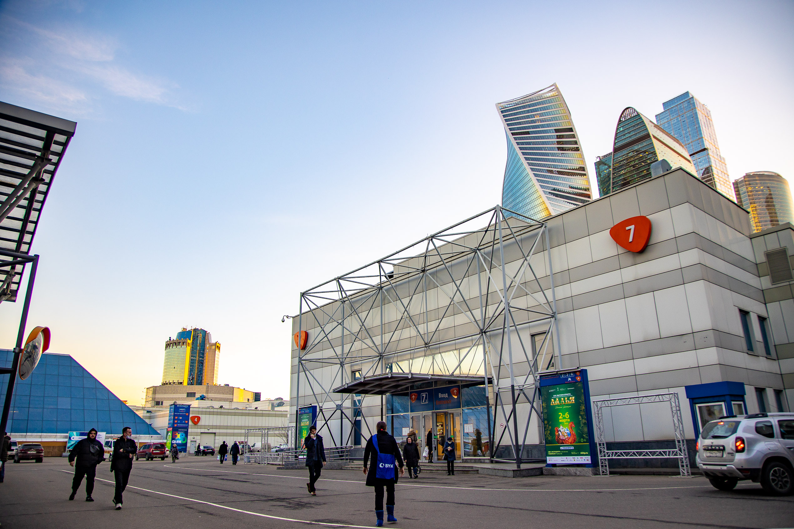 Торжокские золотошвеи представили Тверскую область на выставке в Москве  