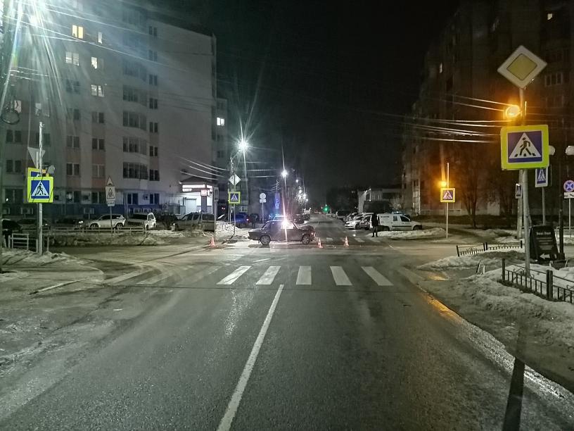 В Твери молодой водитель ВАЗа спровоцировал ДТП и попал в больницу