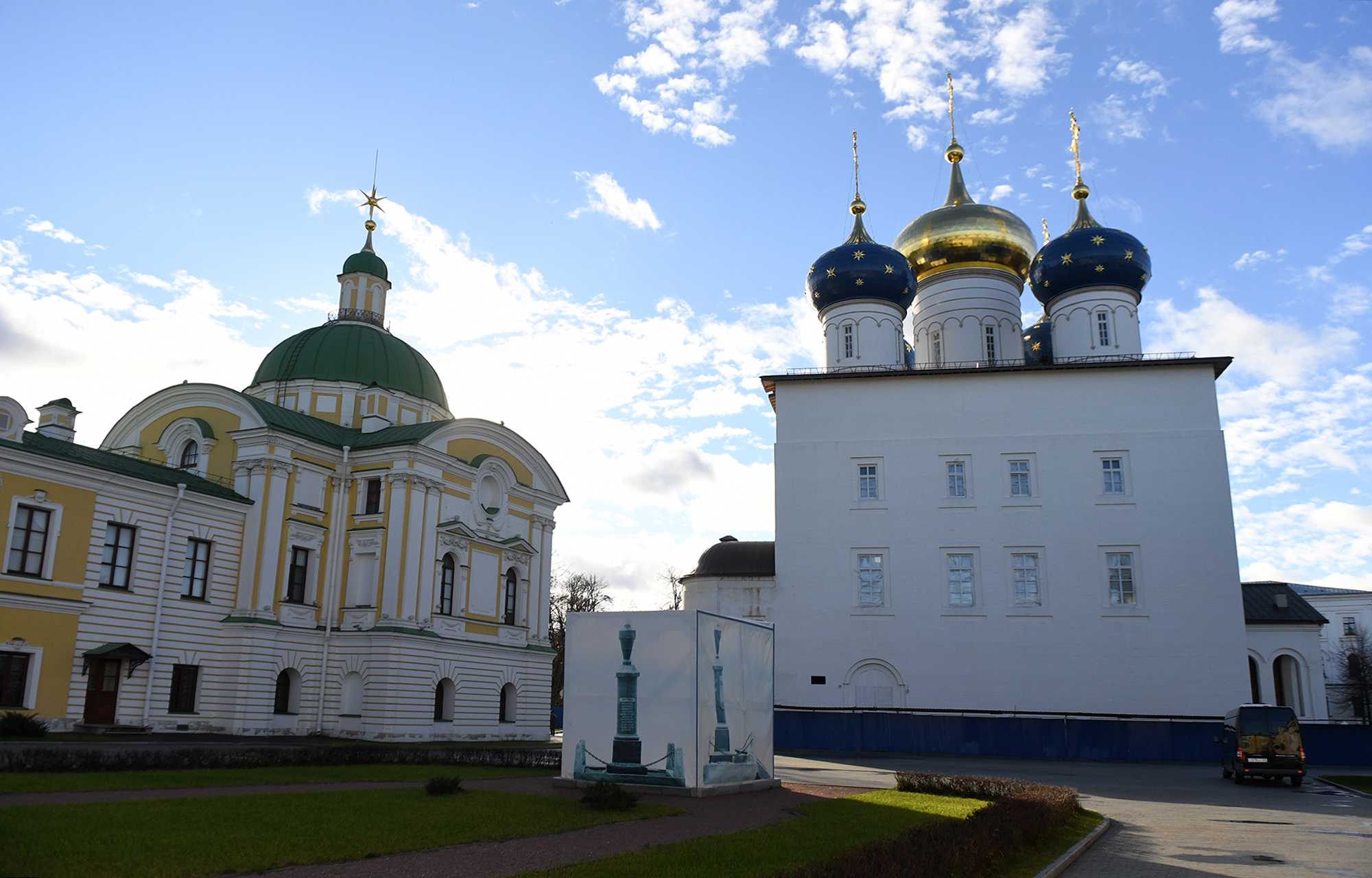 Губернатор Игорь Руденя обсудил строительство Спасо-Преображенского собора в Твери