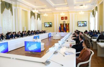 Игорь Руденя поставил задачи по обеспечению социально-экономической стабильности и защиты населения в Тверской области Игорь Руденя поставил задачи по обеспечению социально-экономической стабильности и защиты населения в Тверской области