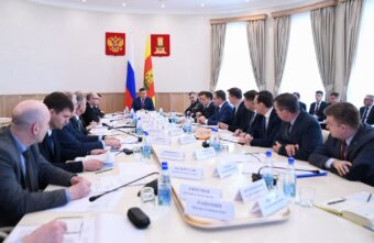 Игорь Руденя провел совещание по вопросам деятельности Правительства Тверской области Игорь Руденя провел совещание по вопросам деятельности Правительства Тверской области