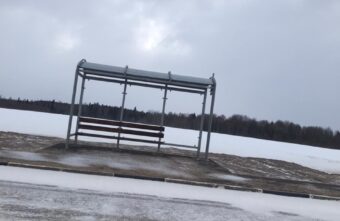 В Тверской области неизвестные украли 10 железных листов с остановок В Тверской области неизвестные украли 10 железных листов с остановок